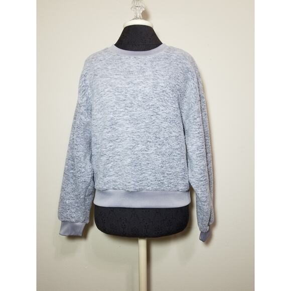 Levi's NWT Women's Sweater Pullover Fleece Crewneck Sweatshirt Size Medium Gray - Picture 1 of 12